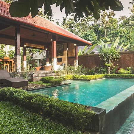 A Priori Villa Ubud Exterior photo