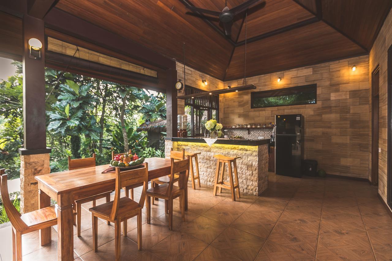 A Priori Villa Ubud Exterior photo