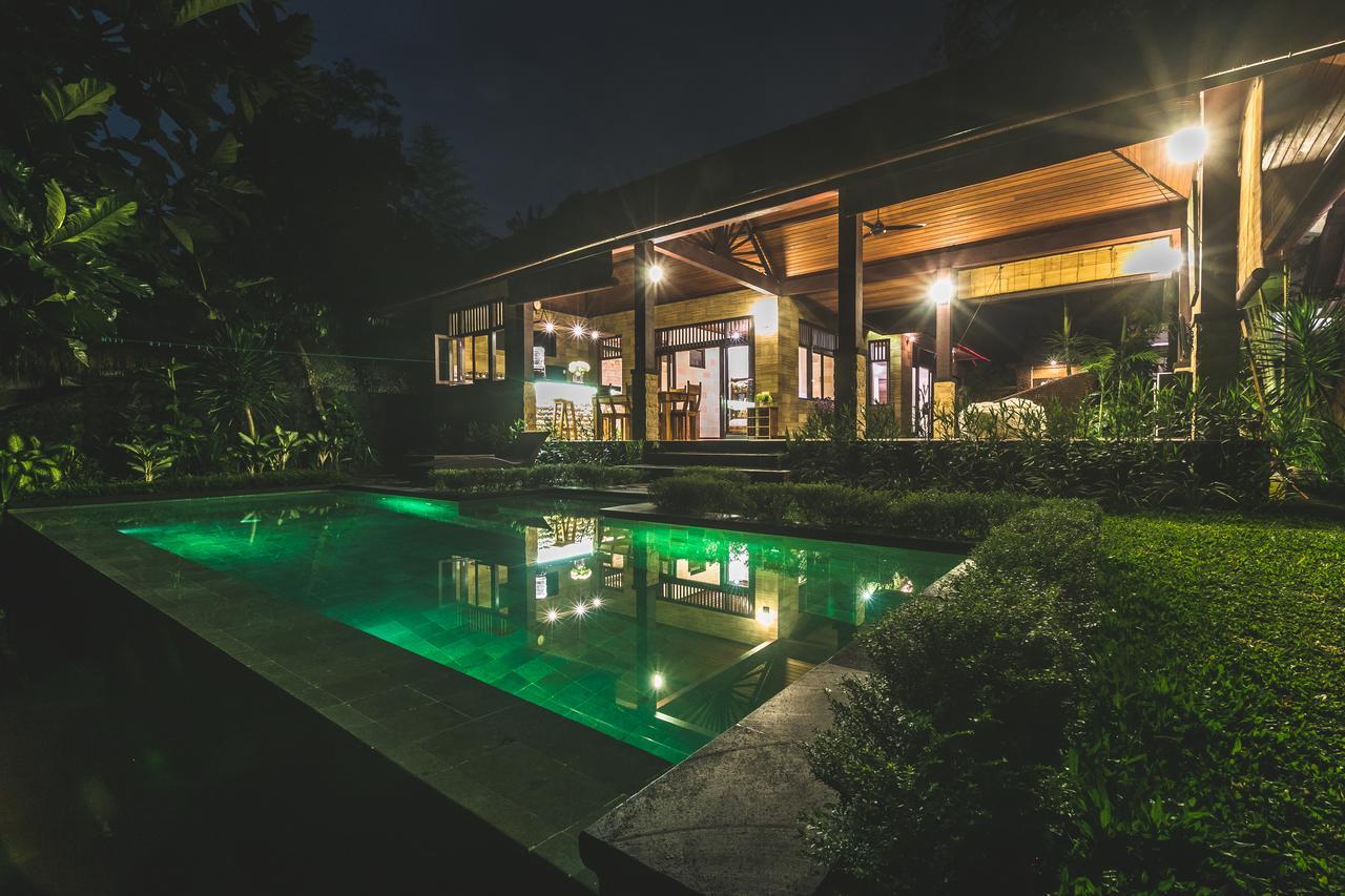 A Priori Villa Ubud Exterior photo